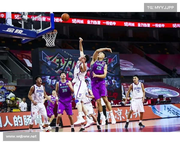 弗劳尔斯篮球大赛精彩回顾：顶尖球员激烈对决引爆全场热血赛事